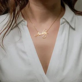 Cursive Curved Name Necklace