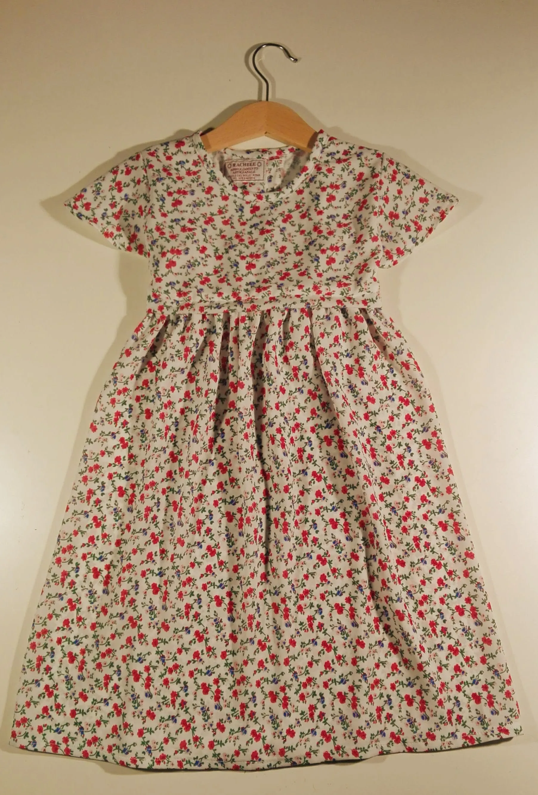 Dress with wavy sleeve, small Flowers